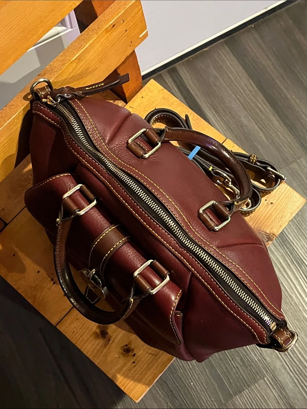 🍓TRADED🍓DOONEY & BOURKE Dark Red Samba Satchel w/ Dooney Lock